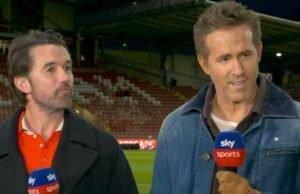 Panggilan telepon canggung David Beckham ke Ryan Reynolds selama pertandingan langsung di Wrexham | Sepak Bola | olahraga