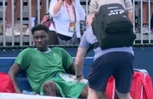 Bintang Miami Open, 17, menelepon ahli terapi fisik setelah mengklaim kemenangan pertama saat pengguna kursi roda menghadapi persidangan | Tenis | olahraga