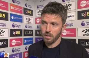 Michael Carrick marah atas keputusan ‘gila’ karena Man Utd menghadapi penolakan VAR yang kontroversial | Sepak Bola | olahraga