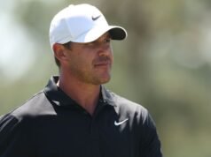Brooks Koepka menyerbu saat anak kecil tertabrak kereta golf di Kejuaraan Valspar | Golf | olahraga