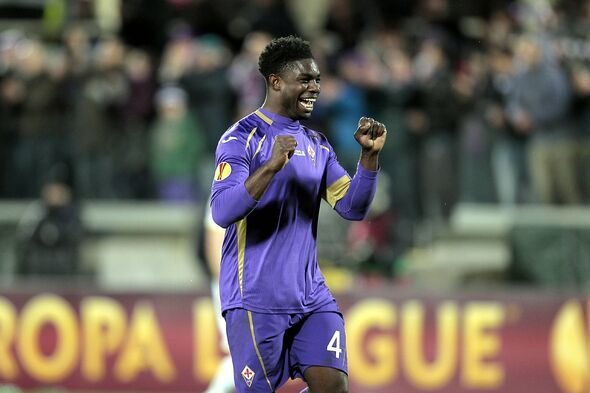 Micah Richards dari ACF Fiorentina merayakannya