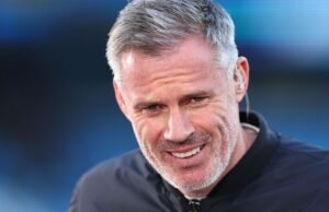 Jamie Carragher membalas penggemar Liverpool saat perselisihan sengit dengan Mohamed Salah meletus | Sepak Bola | olahraga
