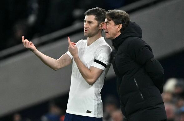 Ben Davies dengan Thomas Frank di Tottenham Ben Davies dengan Thomas Frank di Tottenham