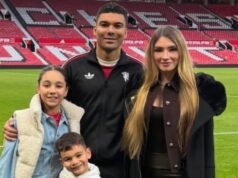 Istri Casemiro meneteskan air mata setelah kesepakatan kontrak dicapai dengan Man Utd | Sepak Bola | olahraga