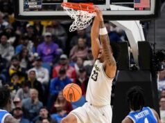 Lendeborg mencetak 25 poin dan unggulan teratas Michigan dari Midwest meraih kemenangan 95-72 atas Saint Louis