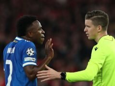 Infantino menyarankan para pemain bisa dikeluarkan dari lapangan karena tutup mulut selama konfrontasi