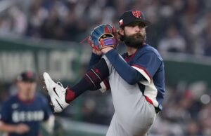 Jepang menang dengan sembilan run di ronde kedelapan dan mengalahkan Republik Ceko 9-0 di WBC