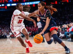 UConn tetap menjadi unggulan No. 1 di AP Top 25 menjelang postseason; diikuti oleh UCLA, Carolina Selatan