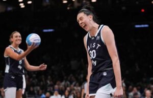 Stewart mencetak 32 poin untuk membawa Mist meraih kemenangan 80-74 atas Plum, Phantom di final yang Tak Tertandingi