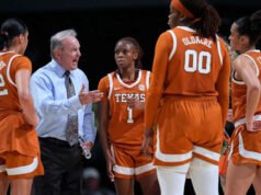 Texas naik ke No. 1 dalam pratinjau Kejuaraan Wanita NCAA terbaru, bergabung dengan UConn, UCLA, Carolina Selatan