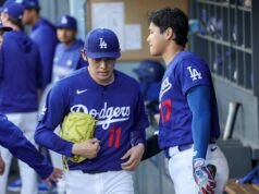 Pitcher Dodgers Roki Sasaki kembali mendapat masalah di laga pembuka eksibisi melawan Angels