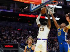 Luka Doncic mencetak 26 poin, LeBron James menambahkan 22 poin saat Lakers melarikan diri dari Warriors untuk menang 129-101