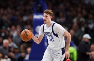 Cooper Flagg berada di lineup awal Mavericks melawan Magic setelah absen 8 pertandingan karena cedera kaki