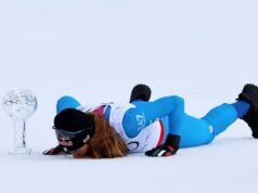 Goggia menang dan mengamankan gelar Piala Dunia Super G. Aicher terus menutup kesenjangan dengan pemimpin keseluruhan Shiffrin