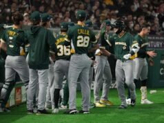 Australia mengalahkan Republik Ceko 5-1 untuk tetap tak terkalahkan di World Baseball Classic