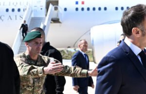 “Saya ingin mengungkapkan seluruh kasih sayang dan solidaritas bangsa,” kata Emmanuel Macron