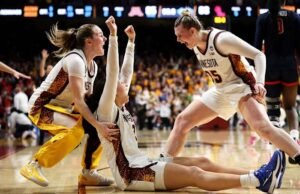 Lompatan detik terakhir Battle memberi Minnesota kemenangan 65-63 atas Mississippi di turnamen NCAA putri