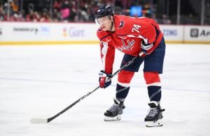 Bebek mendatangkan John Carlson, Sabres, dan Jaket Biru pada hari batas waktu perdagangan NHL