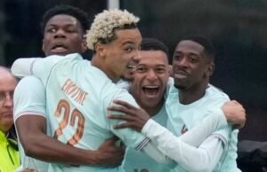 Kylian Mbappé pulih dari cedera lutut untuk memastikan kemenangan 2-1 Prancis dalam pertandingan pembuka Piala Dunia melawan Brasil