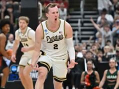 Fletcher Loyer berperan saat Purdue melaju ke Sweet 16 ketiga berturut-turut, mengalahkan Miami 79-69