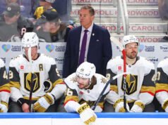 Ksatria Emas melepaskan Bruce Cassidy dan menggantikannya dengan John Tortorella