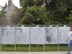 Bagaimana kita dapat menjelaskan peningkatan angka golput di kota-kota yang berpenduduk kurang dari 1.000 jiwa?