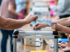 Generasi Z selalu memiliki lebih banyak “non-pemilih dibandingkan generasi tua mereka, sekitar sepuluh poin”, analisis ilmuwan politik Anne Muxel