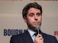 Karena kurangnya kehadiran lokal, Renaisans terpaksa tidak menonjolkan diri