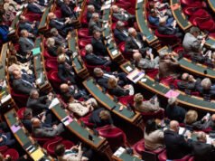 setelah pemilihan kota, faksi LR bisa “kehilangan 3 sampai 5 kursi”, menghadapi tekanan dari RN