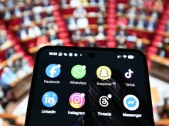 Senat akan memeriksa teks larangan bagi remaja di bawah 15 tahun pada 31 Maret