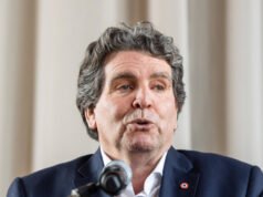 (Informasi Publik Senat). Gérard Larcher menangani ketua komite etika setelah pengaduan terhadap Senator LR Thierry Meignen, atas ancaman pembunuhan