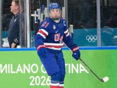 Kapten peraih medali emas AS Hilary Knight mengungkapkan dia bermain di Olimpiade dengan ACL robek
