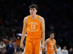 Yah, itu menyenangkan selama itu berlangsung. Setelah kemenangan di Tennessee, tidak ada lagi kelompok March Madness yang sempurna untuk pria