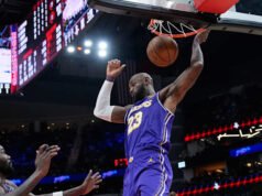 LeBron James dari Lakers dipertanyakan saat melawan Heat saat ia mendekati rekor NBA untuk permainan yang dimainkan