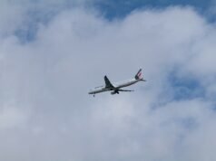 Perang di Timur Tengah: Apa Hak Penumpang Maskapai yang Penerbangannya Dibatalkan?