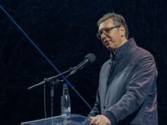 Kerahasiaan pemungutan suara dilanggar, jurnalis dan lawan politik diserang… Di Serbia, presiden mengumumkan kemenangannya dalam pemilu daerah, dirusak oleh tuduhan penipuan