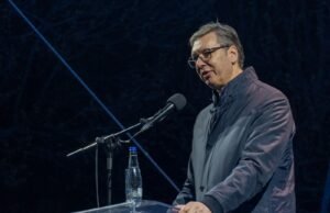 Kerahasiaan pemungutan suara dilanggar, jurnalis dan lawan politik diserang… Di Serbia, presiden mengumumkan kemenangannya dalam pemilu daerah, dirusak oleh tuduhan penipuan