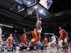 Kaufman-Renn memperkirakan pemenang permainan akan mengalahkan unggulan No. 2 Purdue 79-77 melawan unggulan No. 11 Texas di Sweet 16