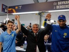 Laporta diperkirakan akan memenangkan masa jabatan lagi sebagai presiden Barcelona setelah lawannya kalah dalam pemilu