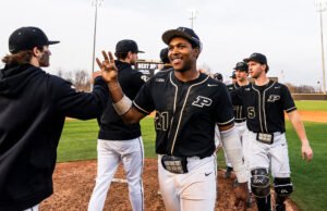 Kemenangan bisbol tengah minggu atas Milwaukee – Purdue Boilermakers