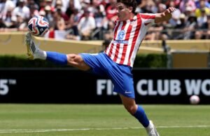 Atletico Madrid siap menjadikan Barcelona sebagai pemain dengan bayaran tertinggi untuk menangkis minat