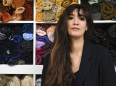 Teater Nasional Strasbourg melengkapi pertunjukannya dalam sekitar lima belas bahasa