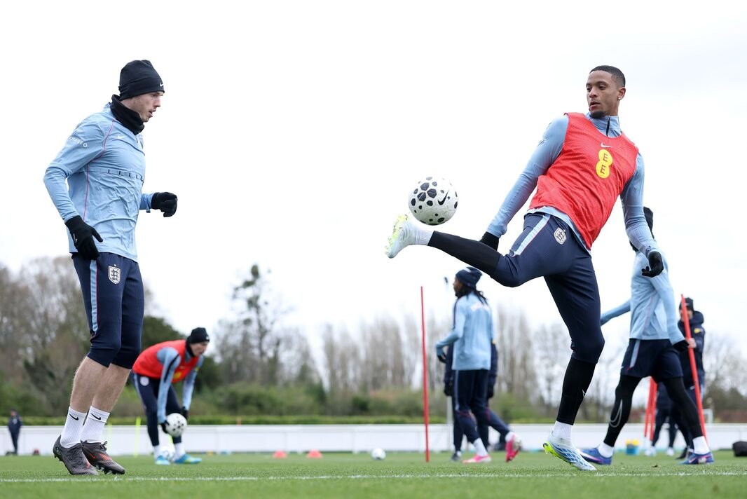 Inggris menghadapi Jepang dalam pertandingan persahabatan internasional lainnya pada Selasa malam