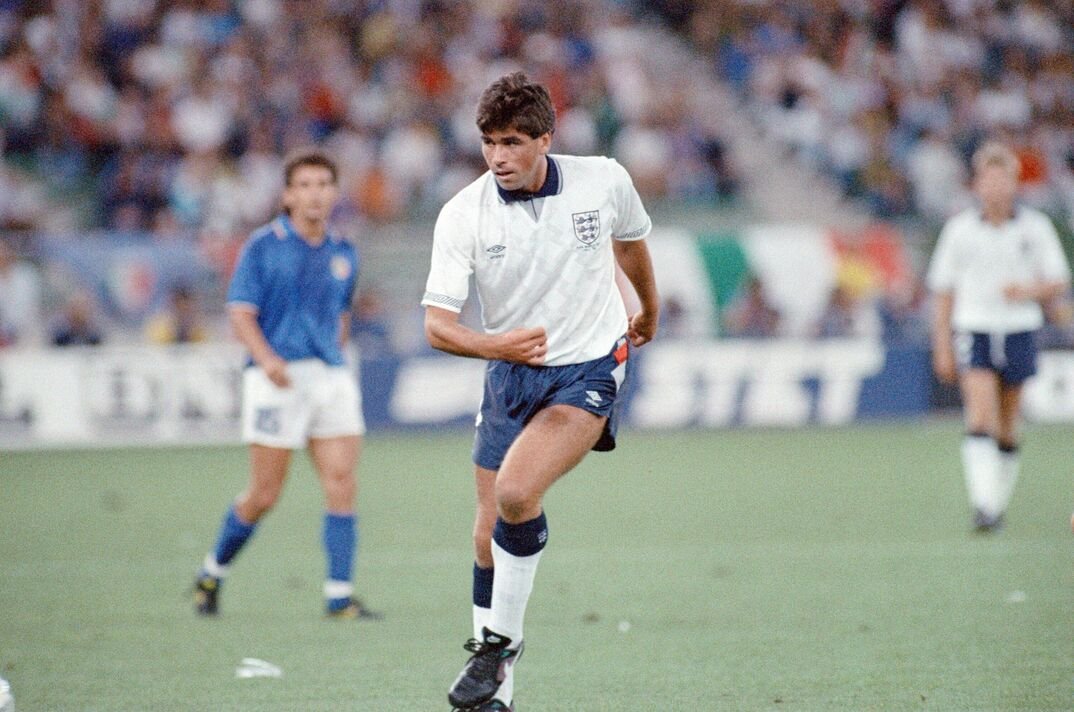 Neil Webb bermain untuk Inggris