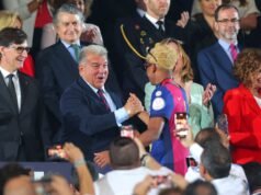 Megabintang Barcelona itu menunjukkan dukungan publik terhadap Laporta jelang pemilihan presiden