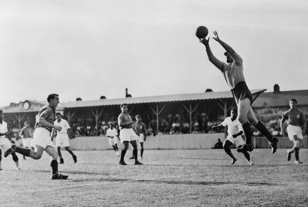 SEPAKBOLA LONDON OLY1948