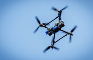 Seorang pilot jarak jauh ditangkap setelah mendeteksi drone ‘dekat pangkalan angkatan laut Toulon’