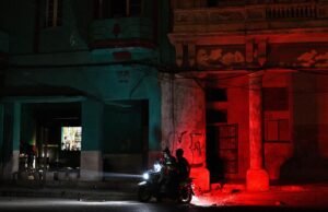 Kuba sedang memulihkan jaringan listriknya setelah pemadaman listrik besar-besaran, Washington meningkatkan tekanannya