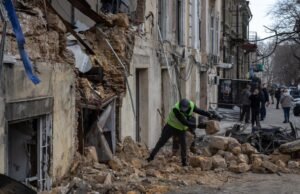 Serangan Rusia membunuh tiga orang di Odessa, serangan Ukraina membunuh satu orang di Rusia