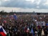 Republik Ceko: Ribuan demonstran berkumpul menentang kebijakan Andrej Babis yang pro-Rusia